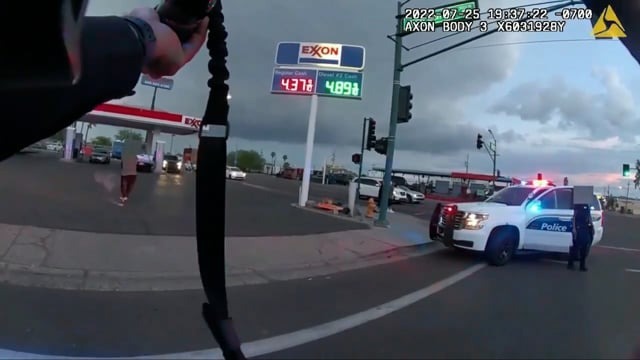 Man with Knife in Parking Lot Detained